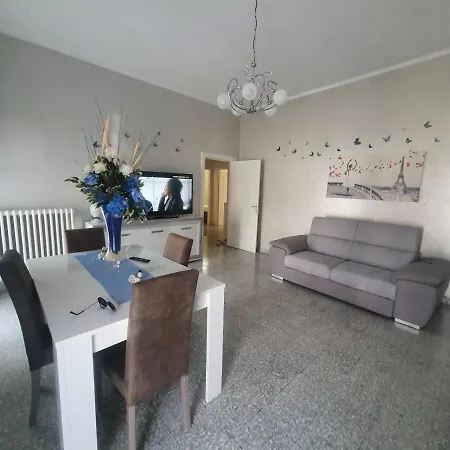 Apartment La Casa Di Mina *